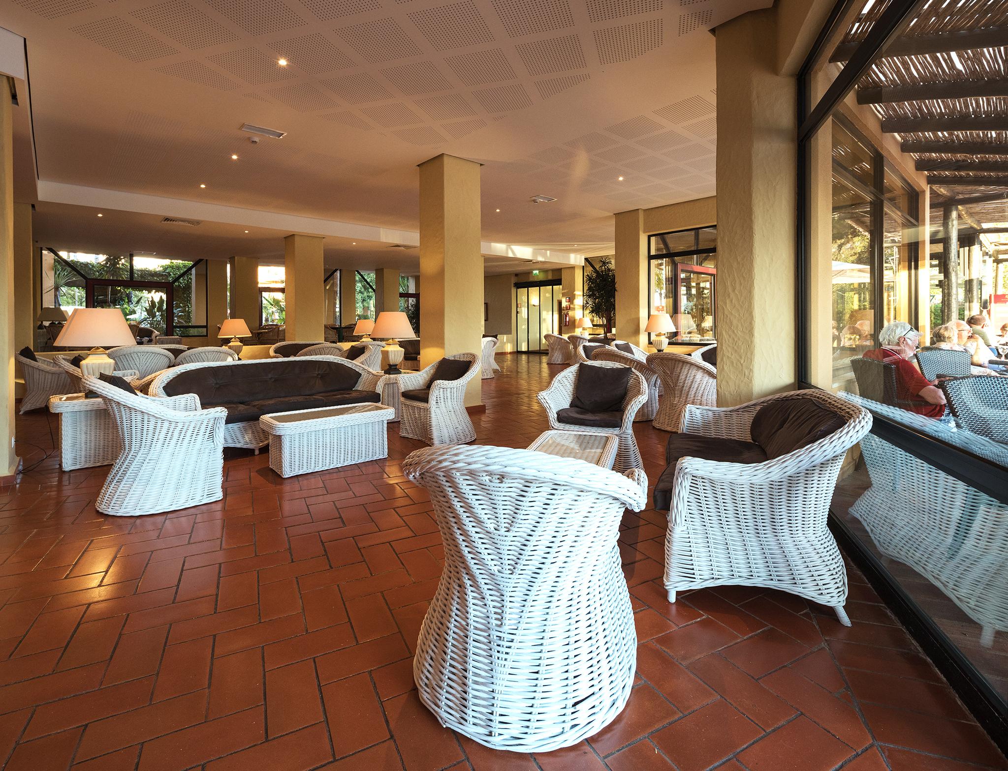 Dom Pedro Marina (Adults Only) Hotel Виламура Екстериор снимка